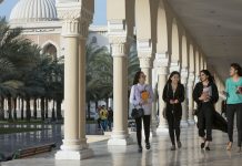 INS, psychology students learn about internship requirements