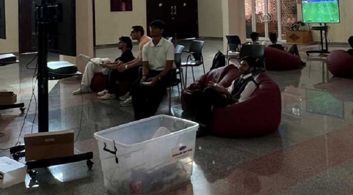 2025-10-14-vr-game-fest-immerses-aus-students